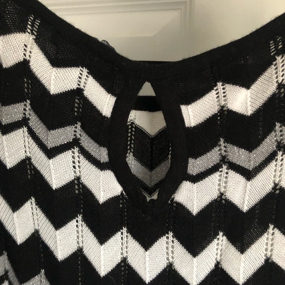 WHBM Shell Tank - Picture 3 of 3